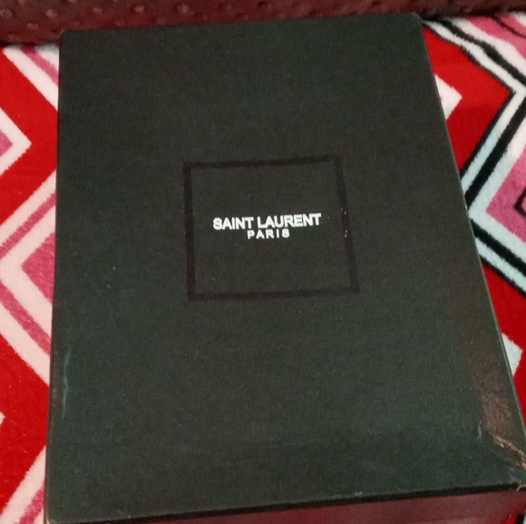 I dont work right now, and i have 3 kids..😕 - Picture 2 of 4